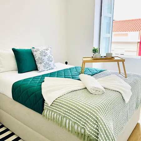 Luxury Flat In Lisbon, Ideal For Tourists Апартаменты *