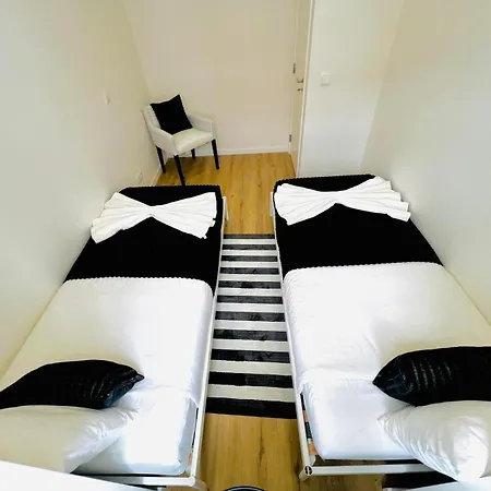 Luxury Flat In Lisbon, Ideal For Tourists Апартаменты *