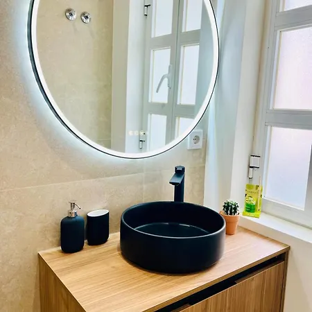 Апартаменты Luxury Flat In Lisbon, Ideal For Tourists