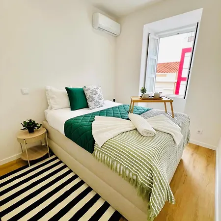 Апартаменты Luxury Flat In Lisbon, Ideal For Tourists