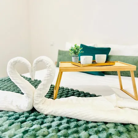 Апартаменты Luxury Flat In Lisbon, Ideal For Tourists *
