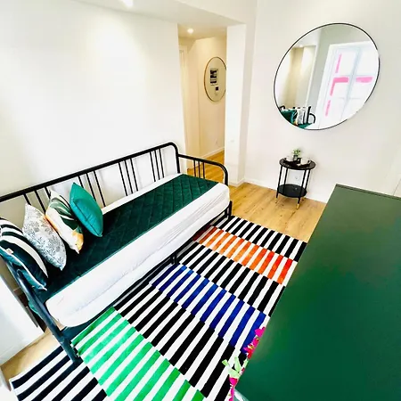 Апартаменты Luxury Flat In Lisbon, Ideal For Tourists *