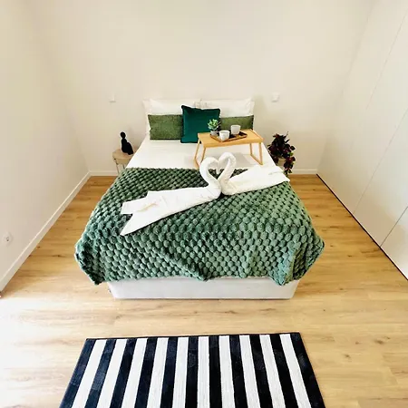 Luxury Flat In Lisbon, Ideal For Tourists Апартаменты *