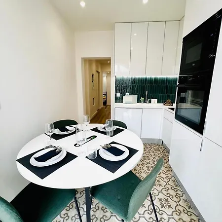 Luxury Flat In Lisbon, Ideal For Tourists *