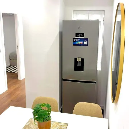Luxury Flat In Lisbon, Ideal For Tourists Апартаменты *