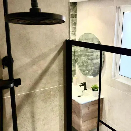 Апартаменты Luxury Flat In Lisbon, Ideal For Tourists *